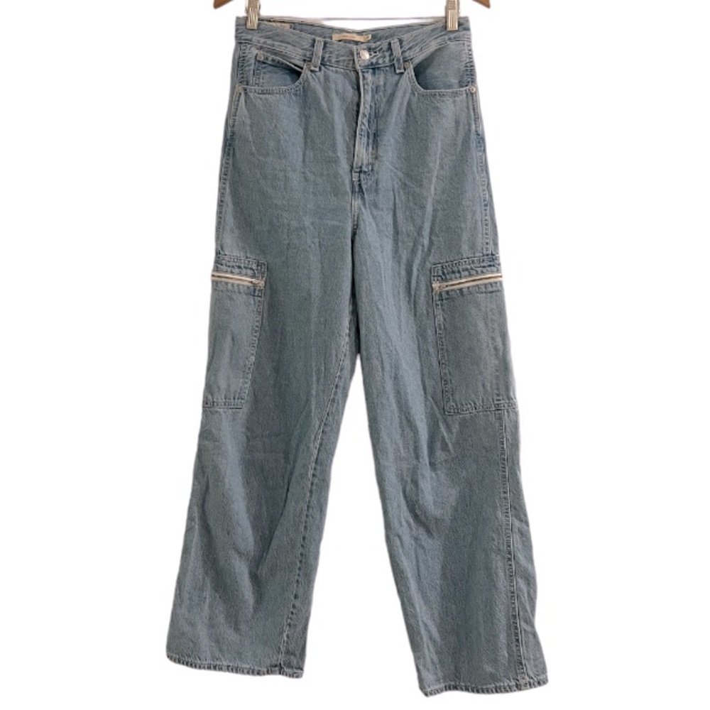 Levi’s Y2K Cargo High Rise Utility Jeans. - Picture 3 of 6